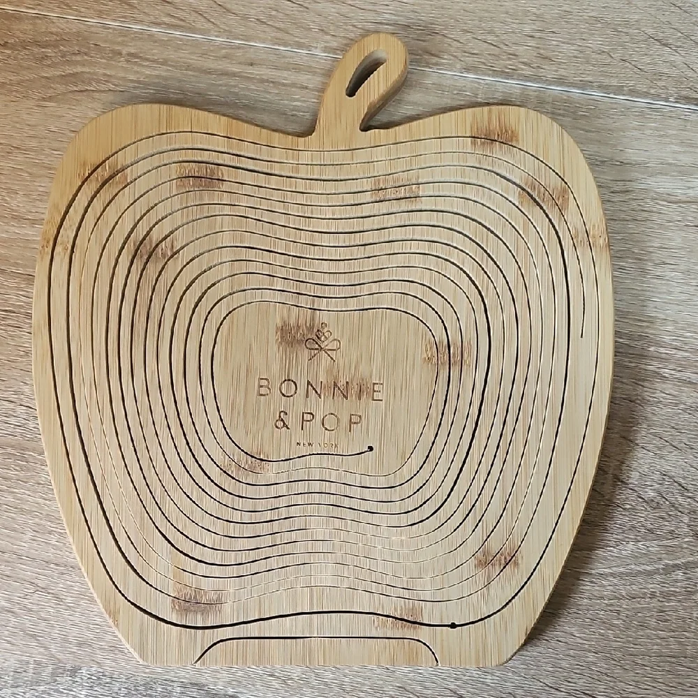 Bonnie & Pop Wooden Apple Collapsible Basket Or Trivet